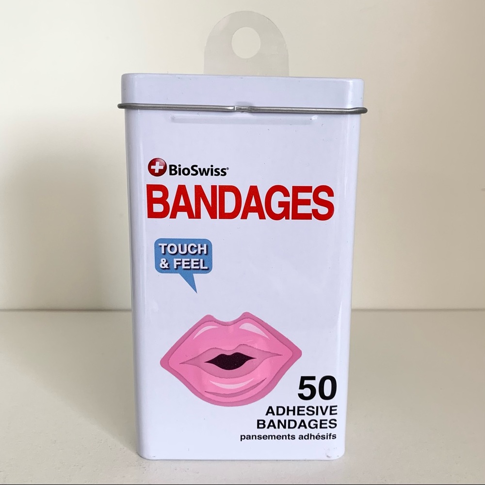 Hold Kiss my boo boo lips bandages
